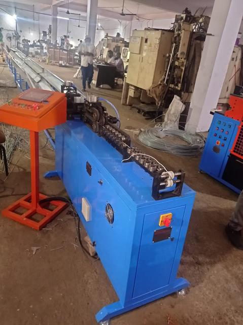 steel tube cutting machine